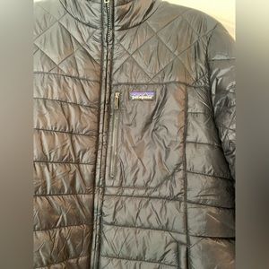 women’s Patagonia zip up winter coat